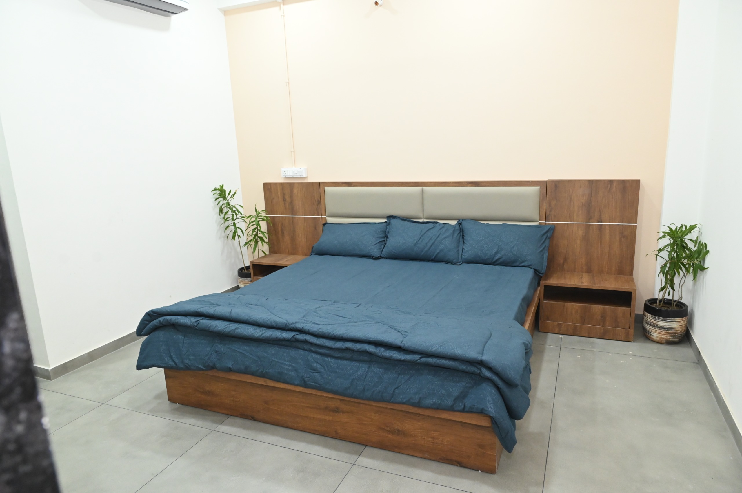 Rooms Management